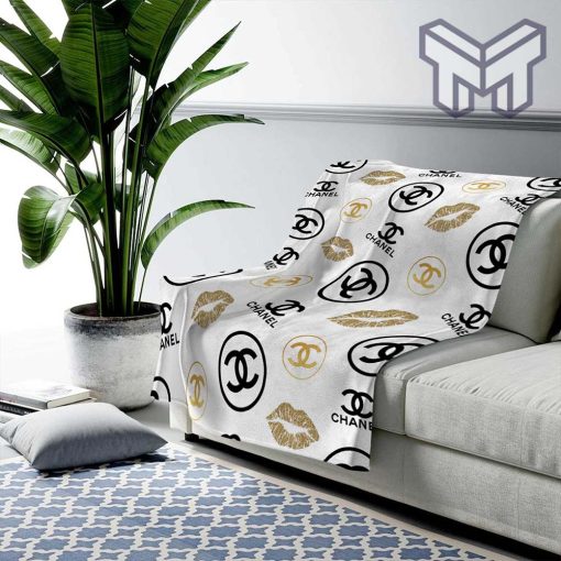 Chanel Lips Fashion Luxury Brand Premium Blanket Fleece Living Room Luxury Blanket For Home