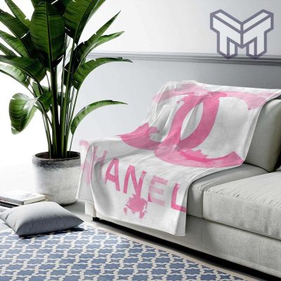 Chanel Pink Logo Fashion Luxury Brand Premium Blanket Fleece Living Room Luxury Blanket For Home