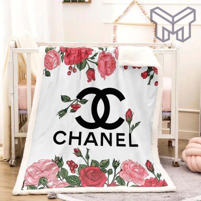 Chanel Roses Logo Luxury Brand Premium Blanket Fleece Living Room Luxury Blanket For Home