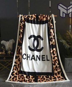 Chanel leopard pattern luxury brand premium quilt blanket fleece hot 2023 for home decor