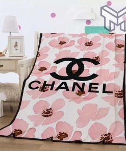 Chanel pinky flowers fashion luxury brand fleece blanket comfortable blanket