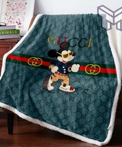 Gucci Mickey Mouse Fashion Luxury Brand Premium fleece blanket thin blanket to keep warm