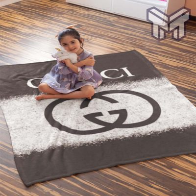 Gucci black and white luxury brand hot logo premium blanket fleece thin blanket to keep warm