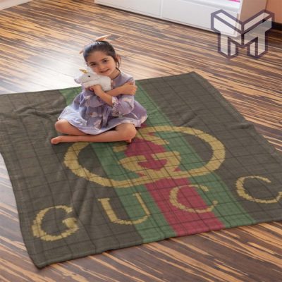 Gucci hot premium logo luxury brand  blanket fleece thin blanket to keep warm