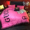 Gucci Bedding Set, Gucci Pinky Logo Luxury Brand Bedding Set Home Decor