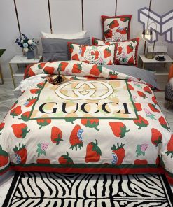 Gucci Bedding Set, Gucci Strawberry Fashion Logo Luxury Brand Bedding Set Home Decor