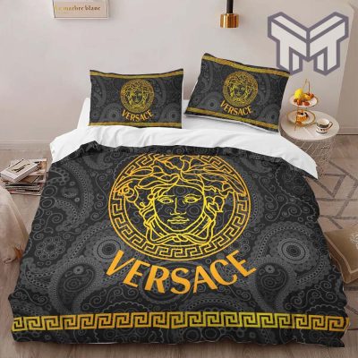 Versace Black Golden Logo Limited Edition Luxury Brand High-End Bedding Set LV Home Decor