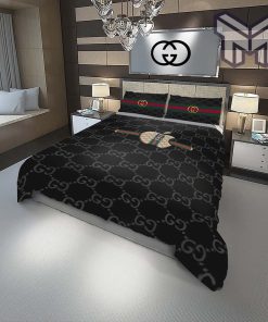 Gucci Bedding Set, Gucci Apple Fashion Logo Luxury Brand Premium Bedding Set Home Decor