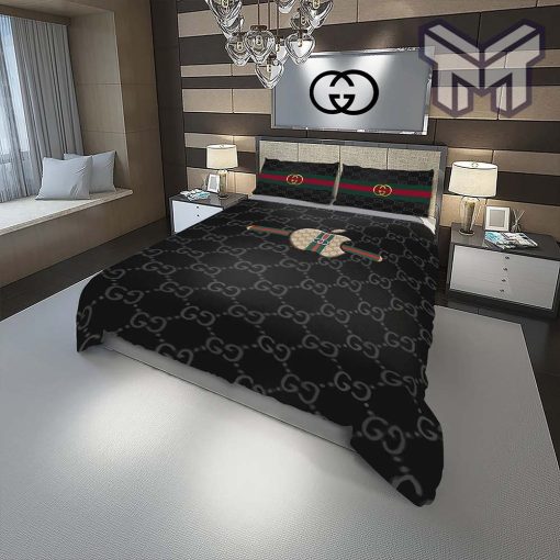 Gucci Bedding Set, Gucci Apple Fashion Logo Luxury Brand Premium Bedding Set Home Decor