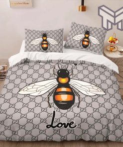 Gucci Bedding Set, Gucci Bee Blind For Love Fashion Logo Premium Luxury Brand High-End Bedding Set LV Home Decor