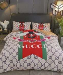 Gucci Bedding Set, Gucci Bee Floral Luxury Brand Bedding Set Bedspread Duvet Cover Set Home Decor