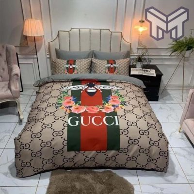 Gucci Bedding Set, Gucci Bee Flower GC Luxury Brand HighEnd Bedding Set Home Decor 