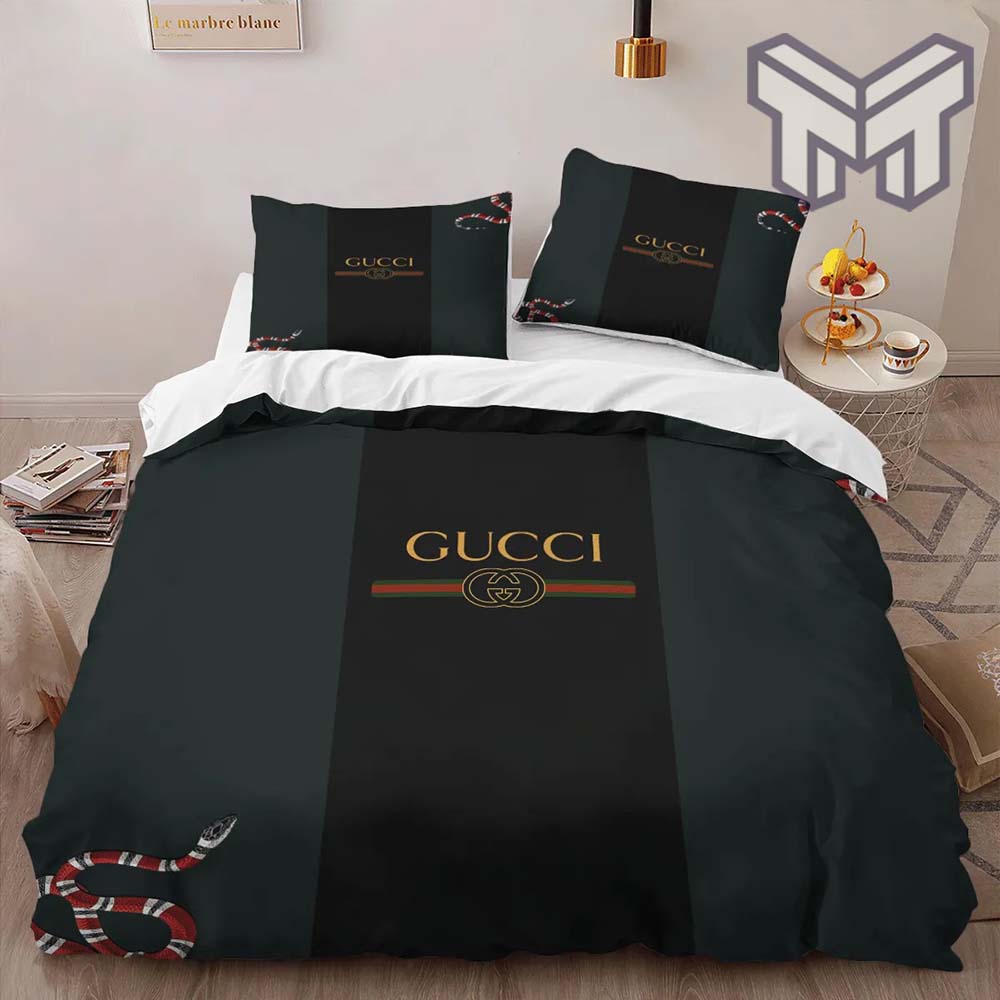 Louis Vuitton Golden Luxury Brand High-End Bedding Set LV Home Decor