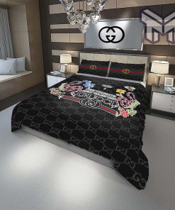 Gucci Bedding Set, Gucci Keep The Snake Always Unless They Gucci Fashion Logo Luxury Brand Bedding Set Home Decor