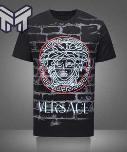 versace-t-shirt-versace-medusa-black-wall-luxury-brand-premium-t-shirt-outfit-for-men-women