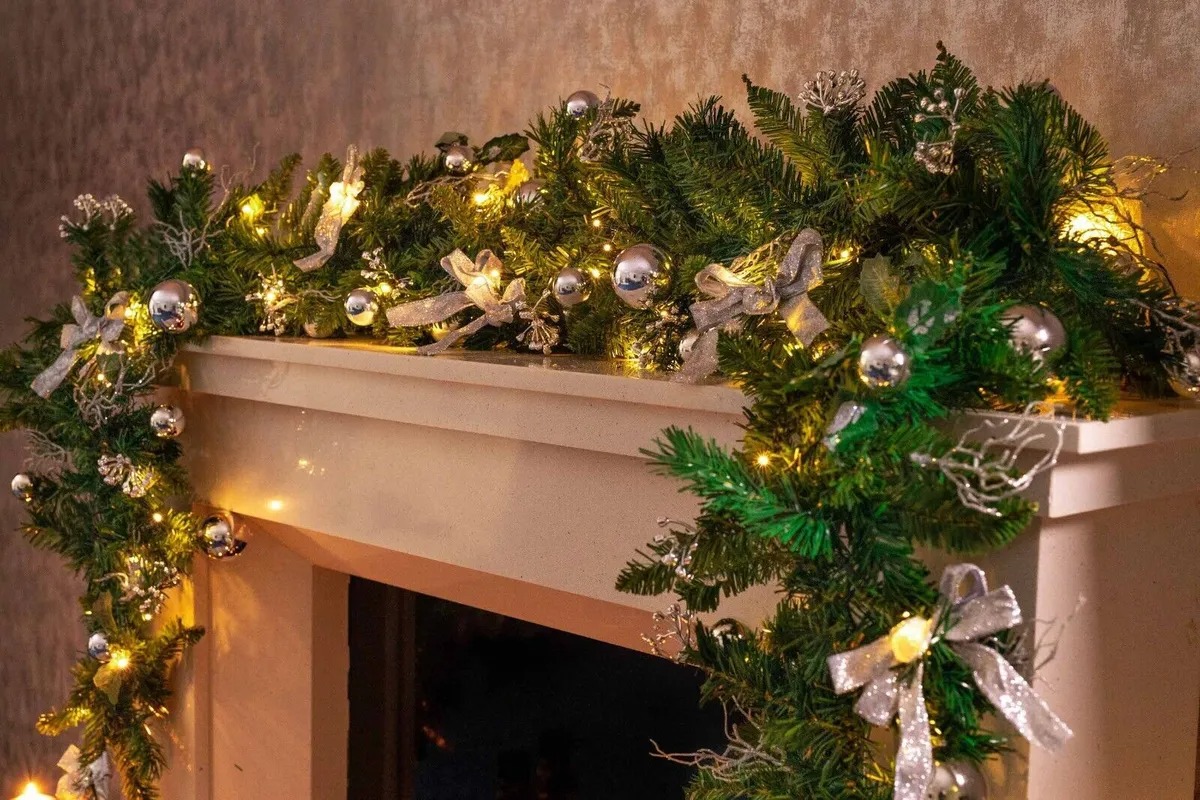 12 Artificial Christmas Trees That Pair Perfectly with Your Fashionable Lifestyle