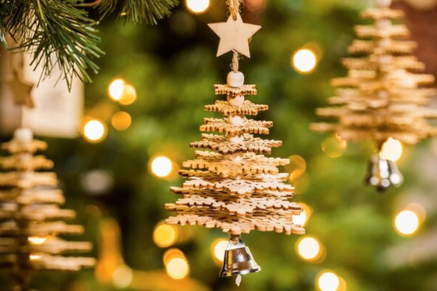 Dress Your Best: The Ultimate Guide to Styling Outfits Around a Flocked Christmas Tree