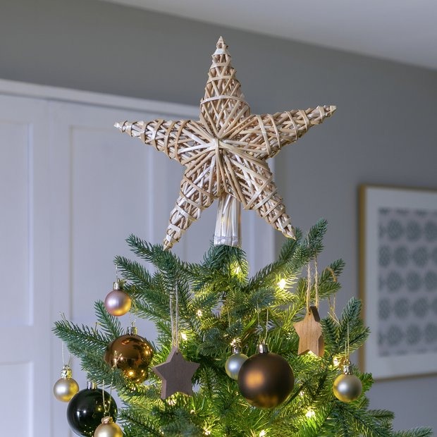 Add a Fashionable Twist to Your Holidays with Iconic Tree Toppers